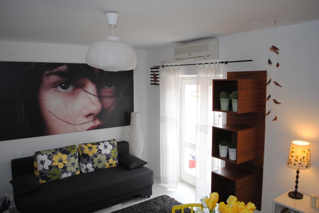 Apartment Optimist Makarska Camera foto