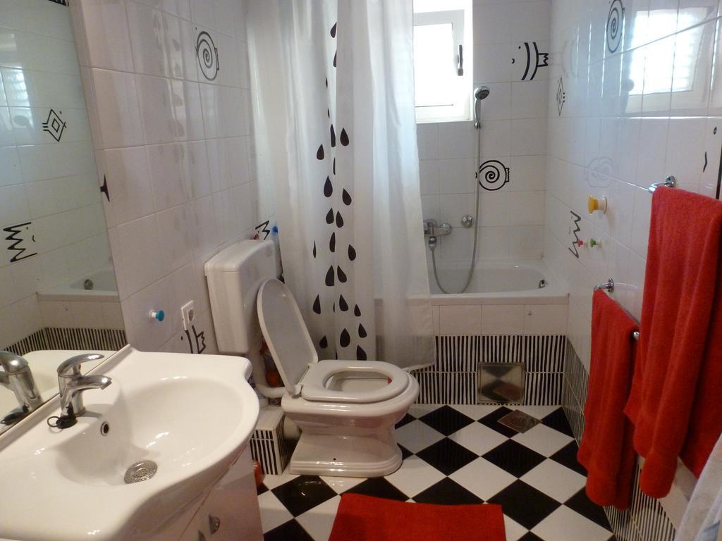 Apartment Optimist Makarska Esterno foto