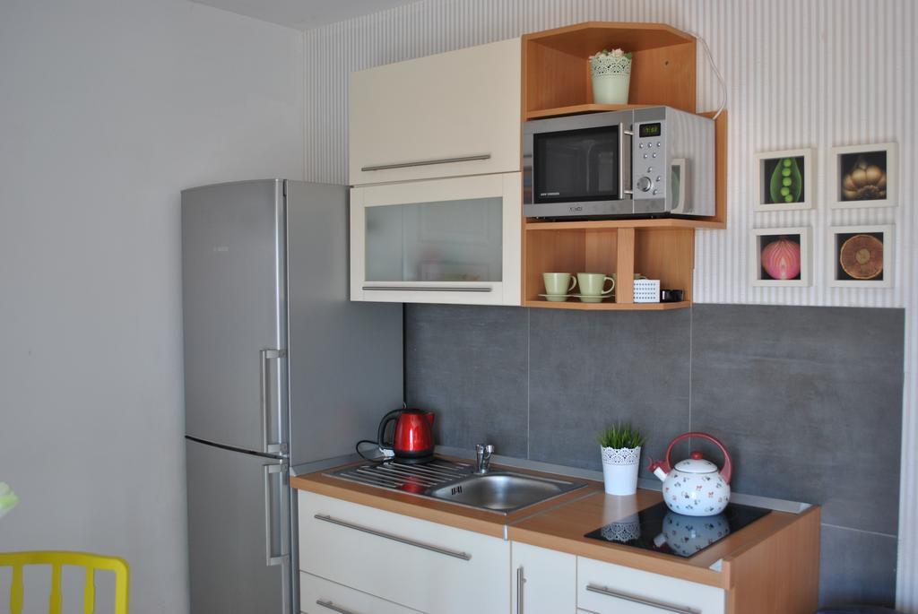 Apartment Optimist Makarska Esterno foto